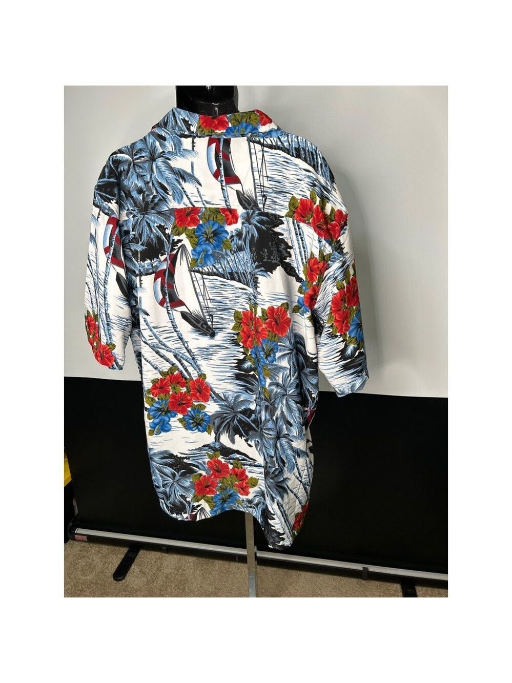 Reservoir Hawaiian Style Shirt Blue Red Green 2XLT Big & Tall - Picture 4 of 7
